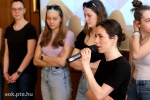 https://felvi.aok.pte.hu/static-files/54208/DSCF0281._w_300_h_300.jpg