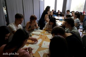 https://felvi.aok.pte.hu/static-files/54213/DSCF0272._w_300_h_300.jpg