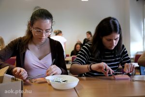 https://felvi.aok.pte.hu/static-files/54234/DSCF0244._w_300_h_300.jpg