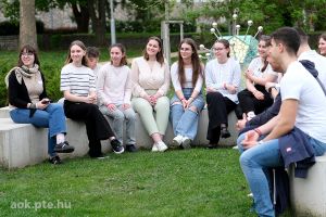 https://felvi.aok.pte.hu/static-files/54349/DSCF0094_1._w_300_h_300.jpg