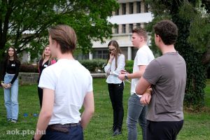 https://felvi.aok.pte.hu/static-files/54356/DSCF0087_1._w_300_h_300.jpg