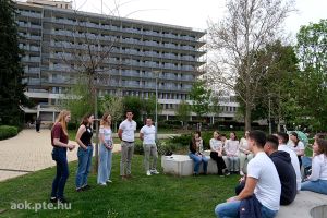 https://felvi.aok.pte.hu/static-files/54371/DSCF0068_1._w_300_h_300.jpg