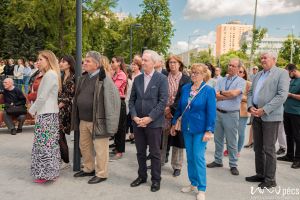 https://felvi.aok.pte.hu/static-files/55651/AOK_parkatadas_2025_23_csortos._w_300_h_300.jpg