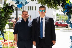 https://felvi.aok.pte.hu/static-files/55705/aok_parkavatas_20250519_038_kerekes._w_300_h_300.jpg