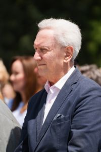 https://felvi.aok.pte.hu/static-files/55720/aok_parkavatas_20250519_053_kerekes._w_300_h_300.jpg