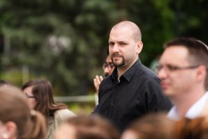https://felvi.aok.pte.hu/static-files/55724/aok_parkavatas_20250519_057_kerekes._w_300_h_300.jpg