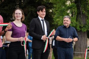 https://felvi.aok.pte.hu/static-files/55737/aok_parkavatas_20250519_070_kerekes._w_300_h_300.jpg