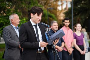https://felvi.aok.pte.hu/static-files/55738/aok_parkavatas_20250519_071_kerekes._w_300_h_300.jpg