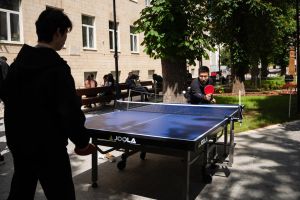 https://felvi.aok.pte.hu/static-files/55802/aok_parkavatas_20250519_135_kerekes._w_300_h_300.jpg
