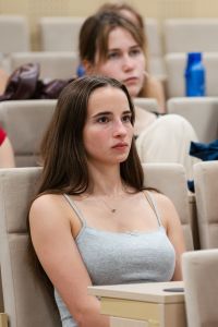 https://felvi.aok.pte.hu/static-files/56196/Nyari_tabor_20250625_220_kerekes._w_300_h_300.jpg